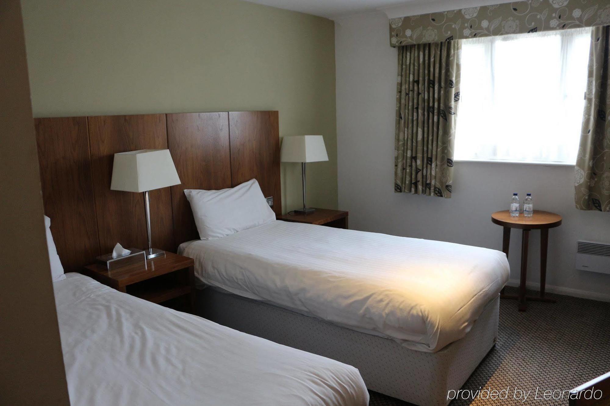 The Waterfront Hotel Spa & Golf Saint Neots Buitenkant foto